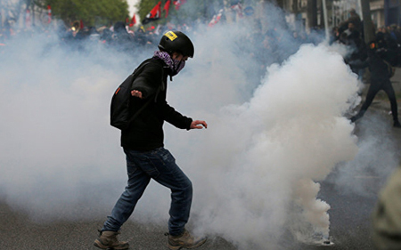 Hình ảnh về một cuộc biểu tình ở Paris.